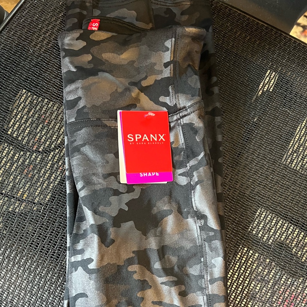 Spanx XS Camo Leggings